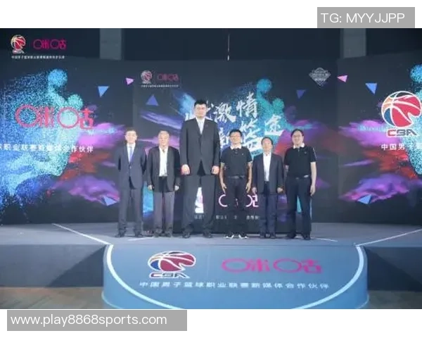 43名中小学生在澳门NBA中国赛享受沉浸式篮球训练体验与明星教练互动